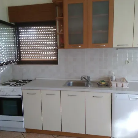 Vila Vedrana * Okrug Gornji